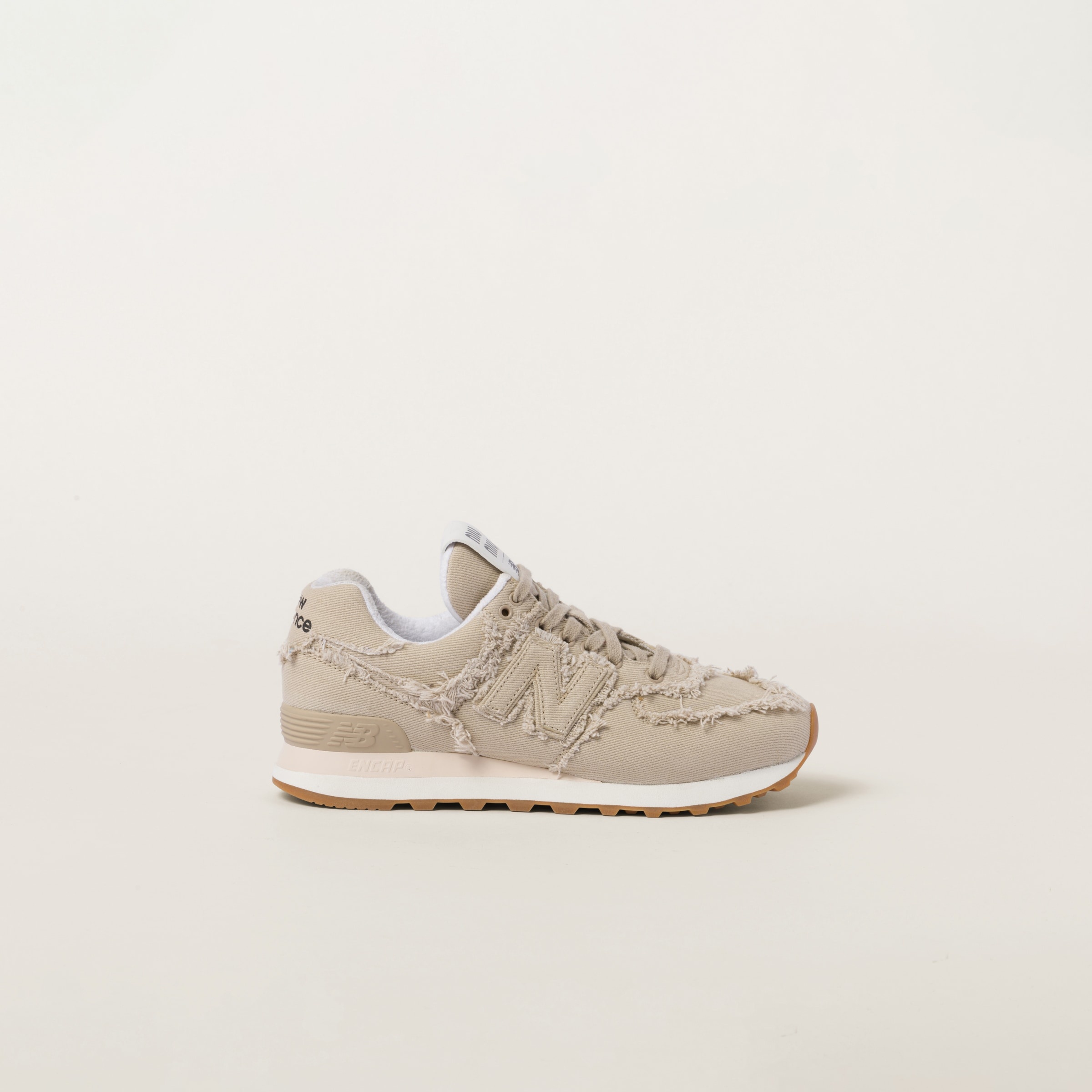 スニーカー (W) New Balance x Miu Miu 574 Striped Velvet Sneakers Miu Miu New Balance X Miu Miu 574 Striped Velvet Sneakers in