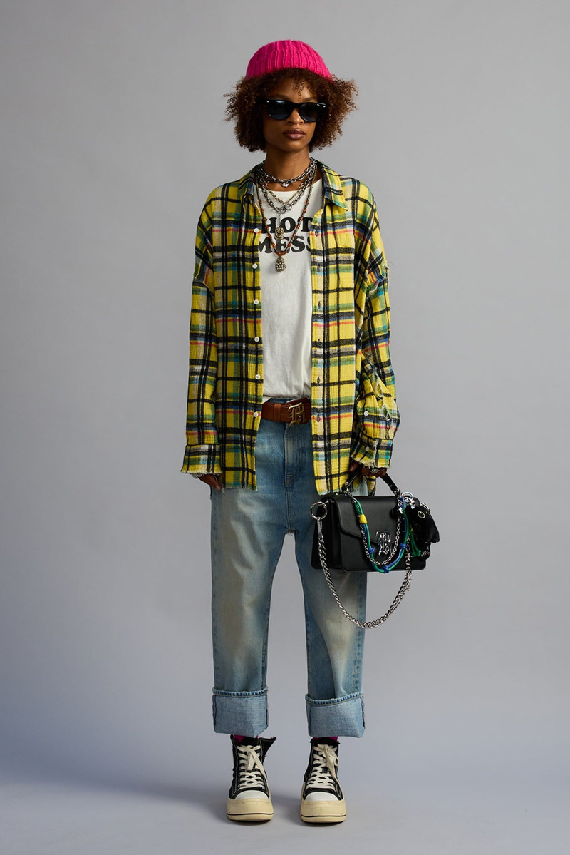 R13 HOT MESS BOY T outlook