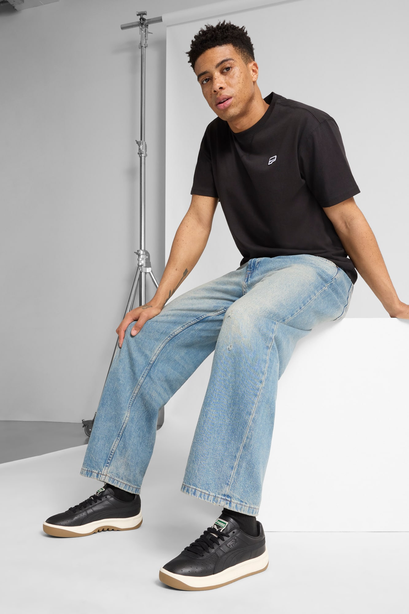 GV Special Base Sneakers - 2