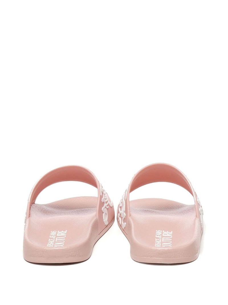 logo-detail slip-on slides 3