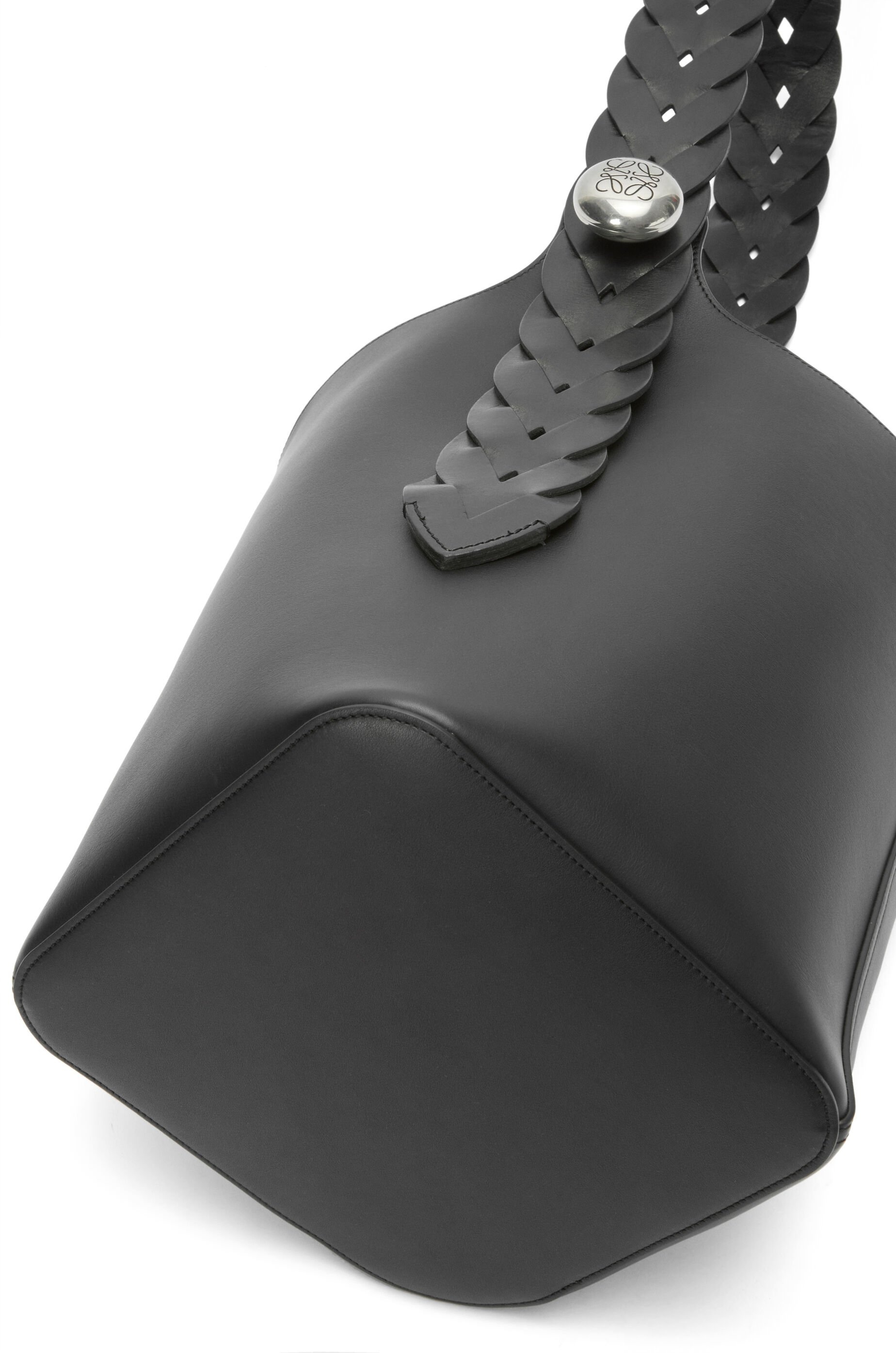Large Pebble Bucket bag in mellow calfskin 10