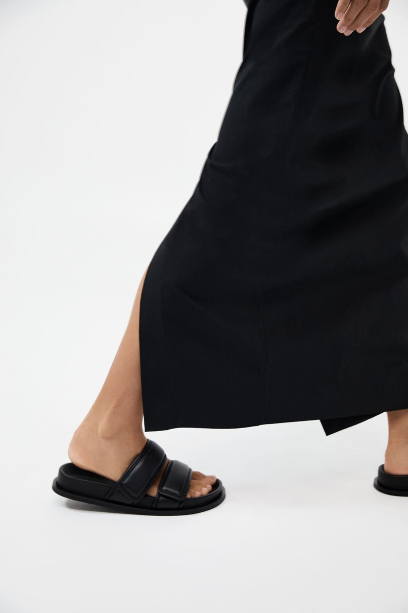 Quilted Leather Slide - Black 4