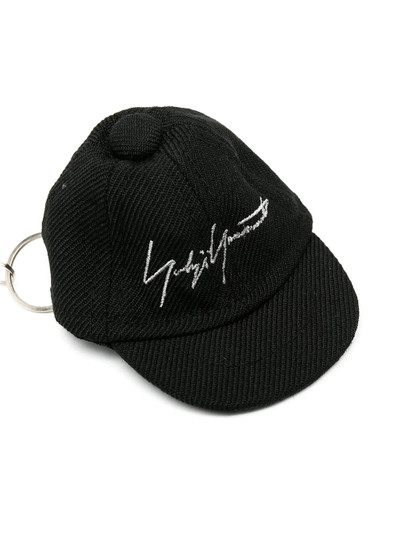 Yohji Yamamoto baseball cap-pendant keychain outlook