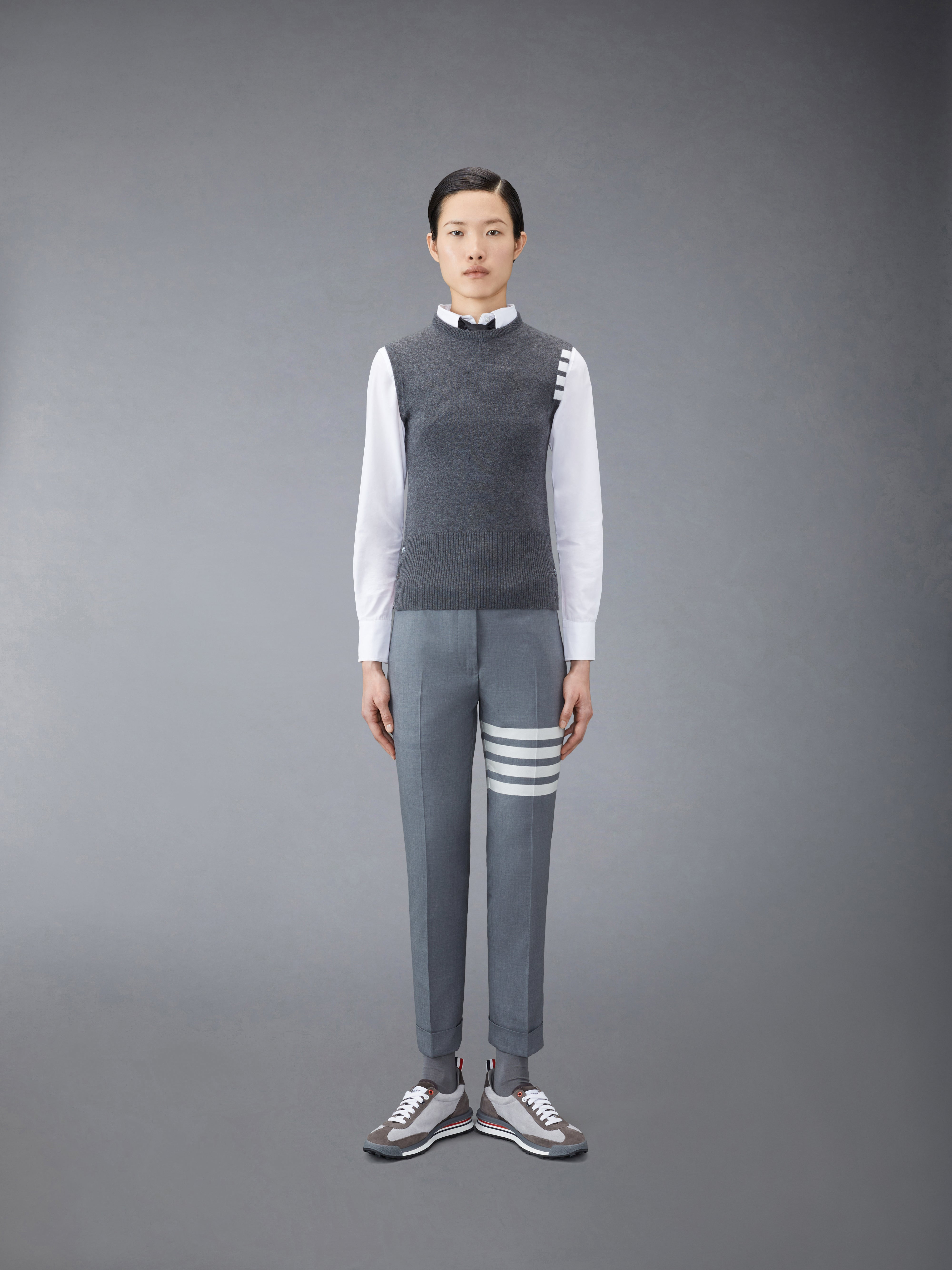 Sleeveless crew neck Shell Top With 4-Bar Stripe In Medium Grey Cashmere - 3