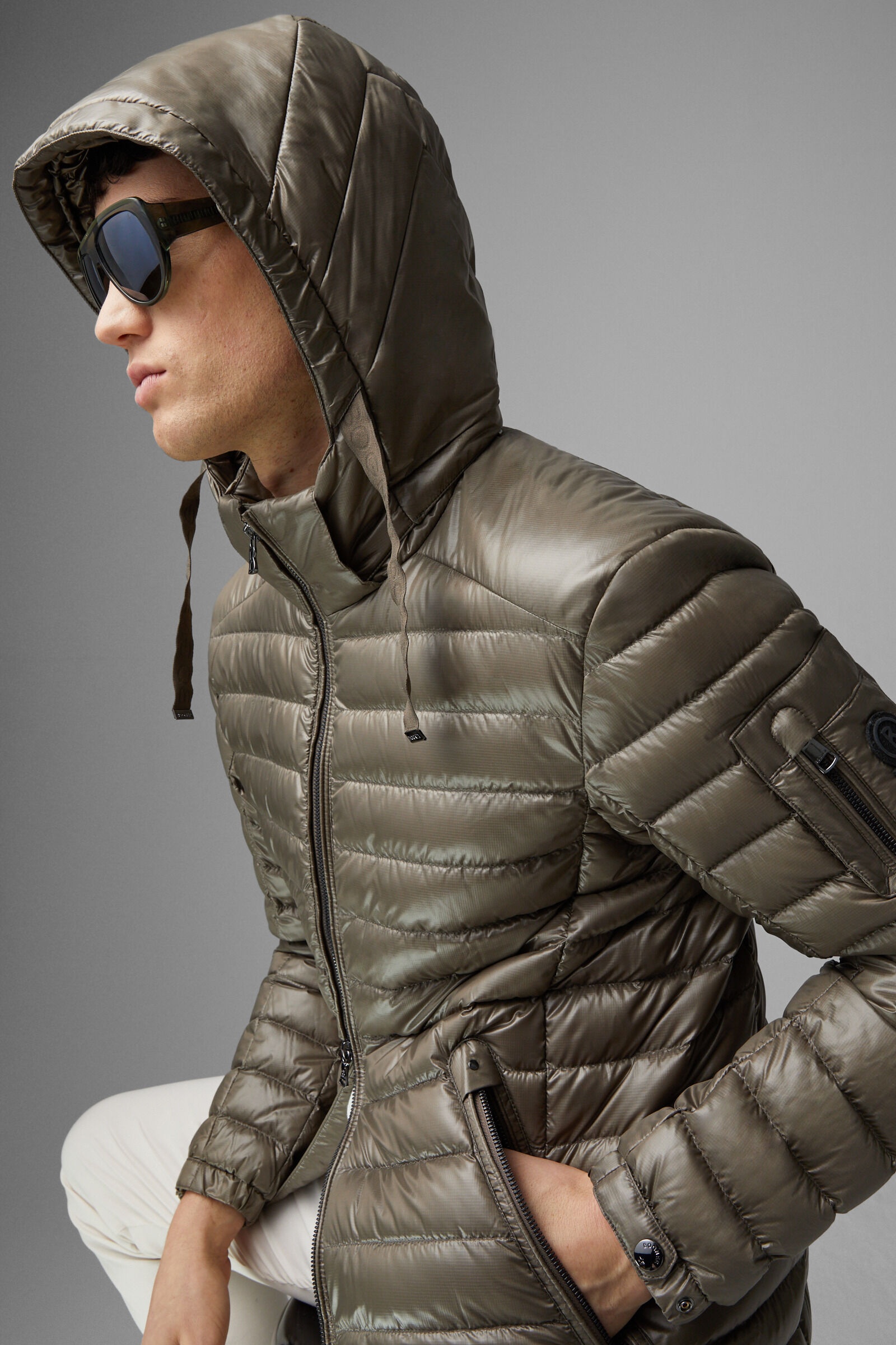 Loke lightweight down jacket in Khaki - 6