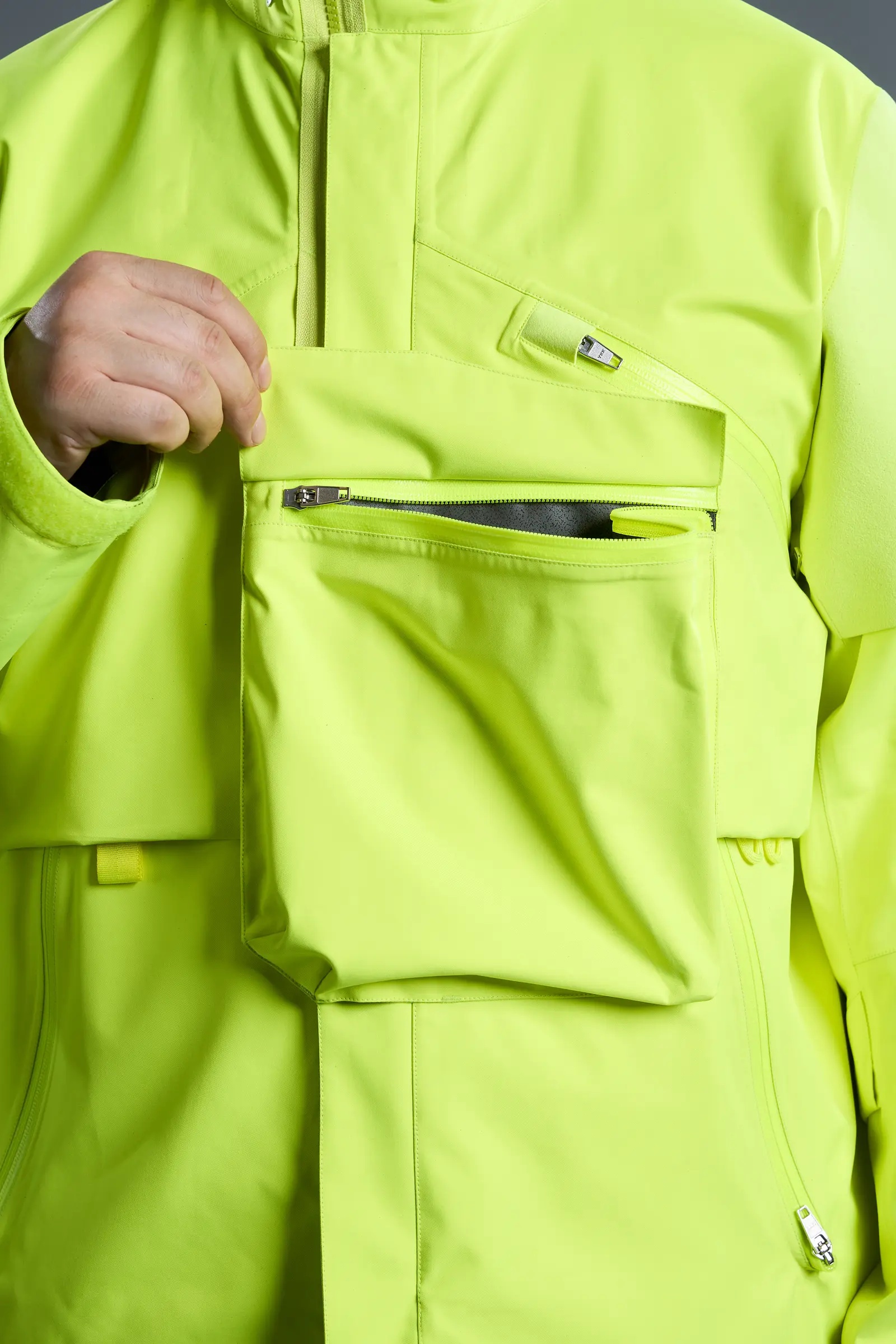 J1W-GTV 2.5L Gore-Tex Interops Jacket Hi-Vis Yellow - 31