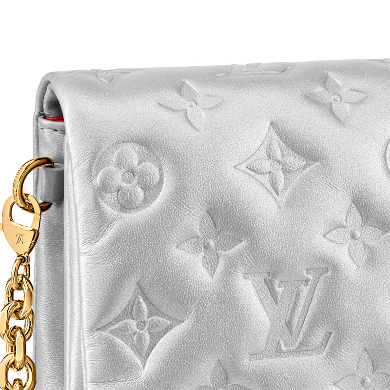 Louis Vuitton Pochette Coussin outlook