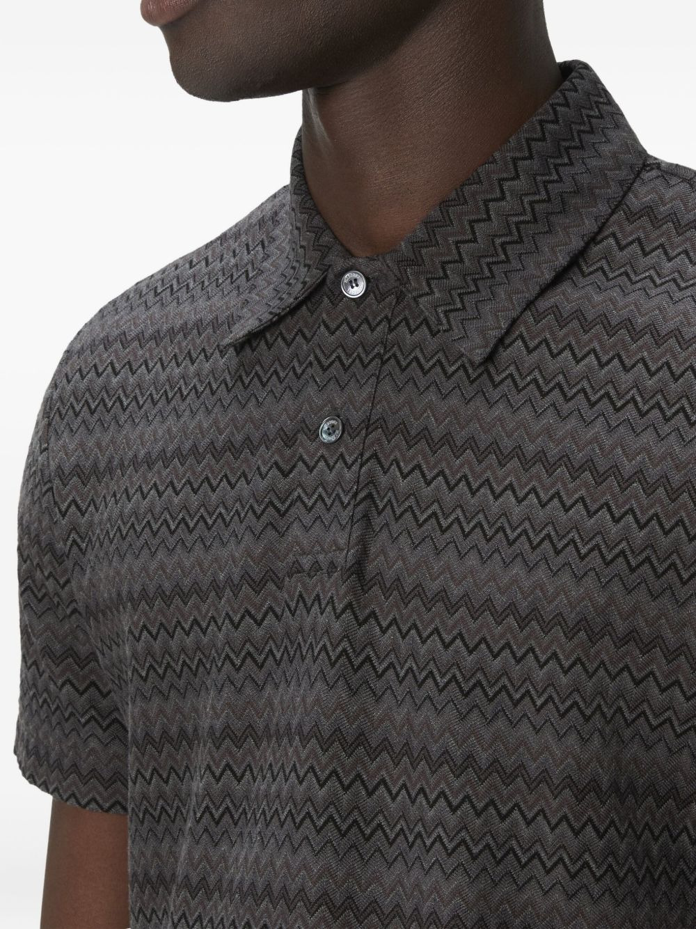 chevron-pattern polo shirt - 4