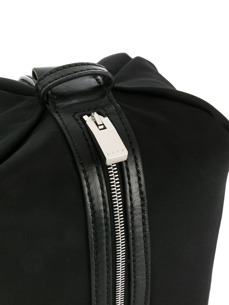 chain strap zipped tote bag 4