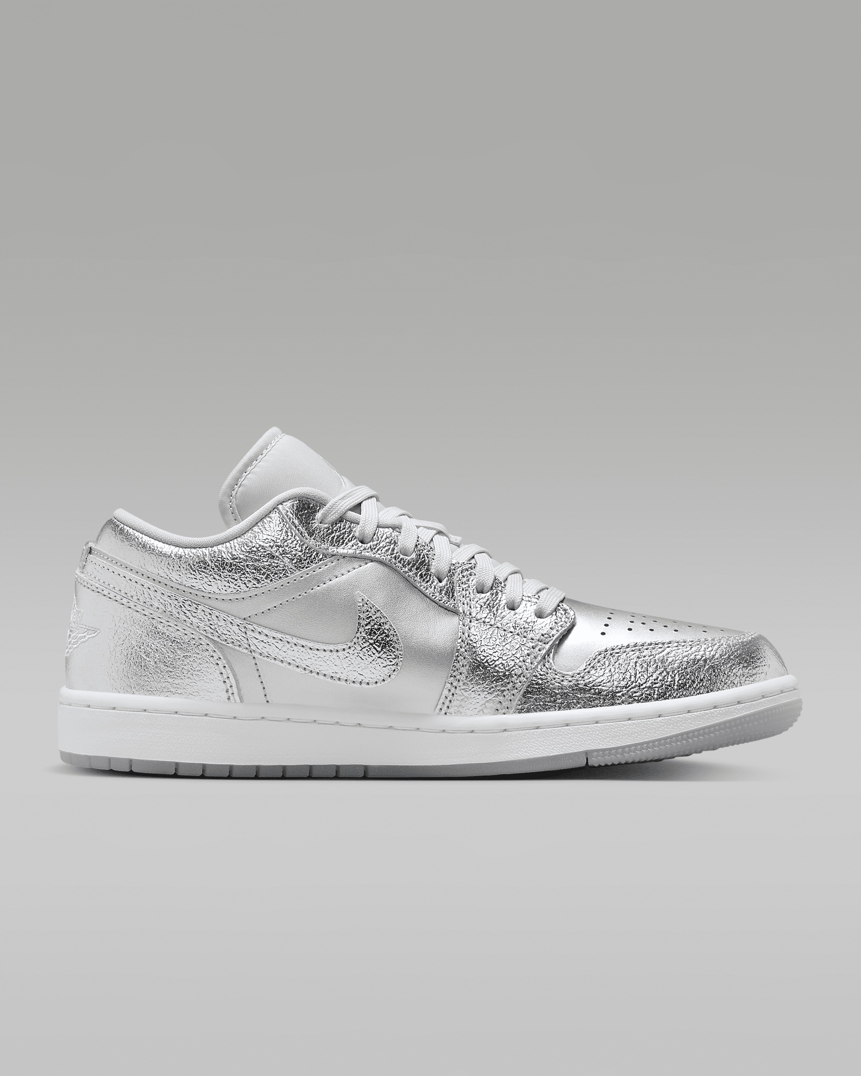 Air Jordan 1 Low SE Women's Shoes - 3