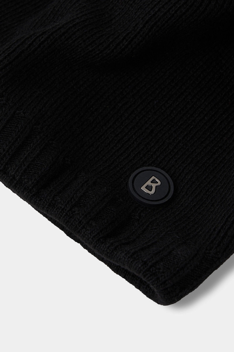 Freddy Beanie in Black 3