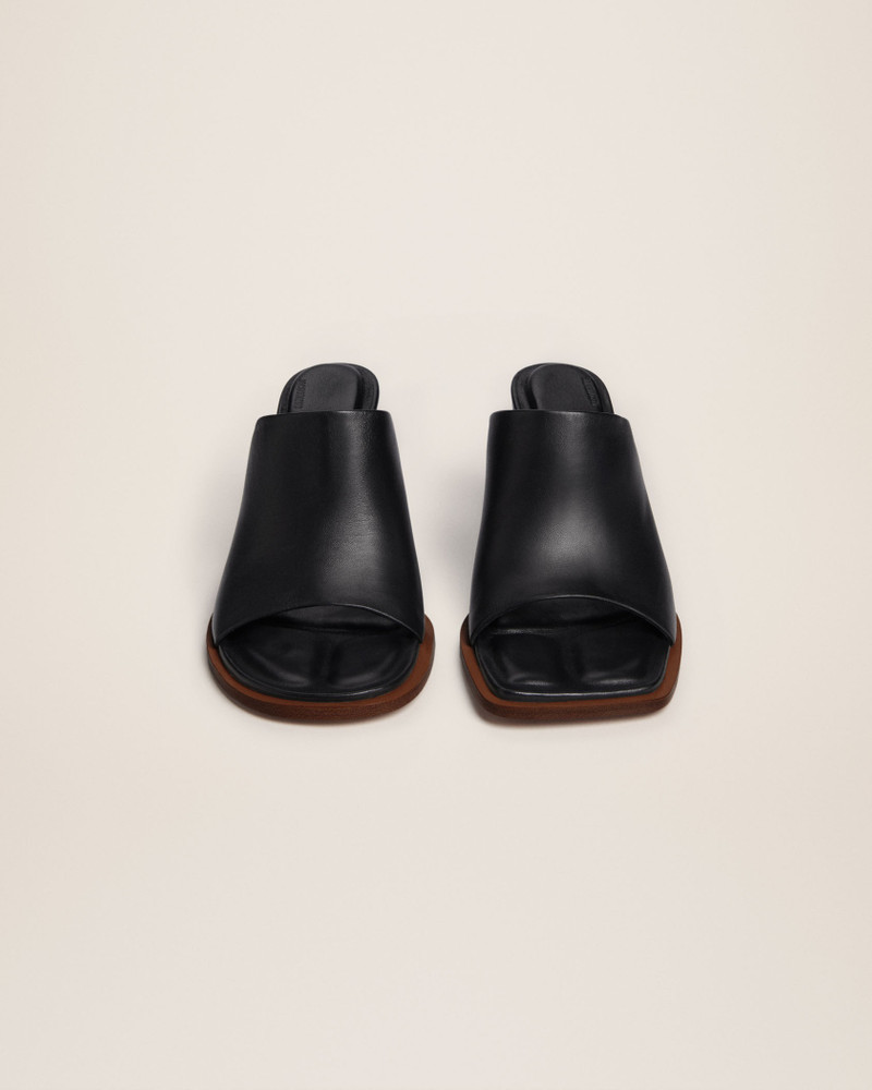 JACQUEMUS Les mules rond carré outlook