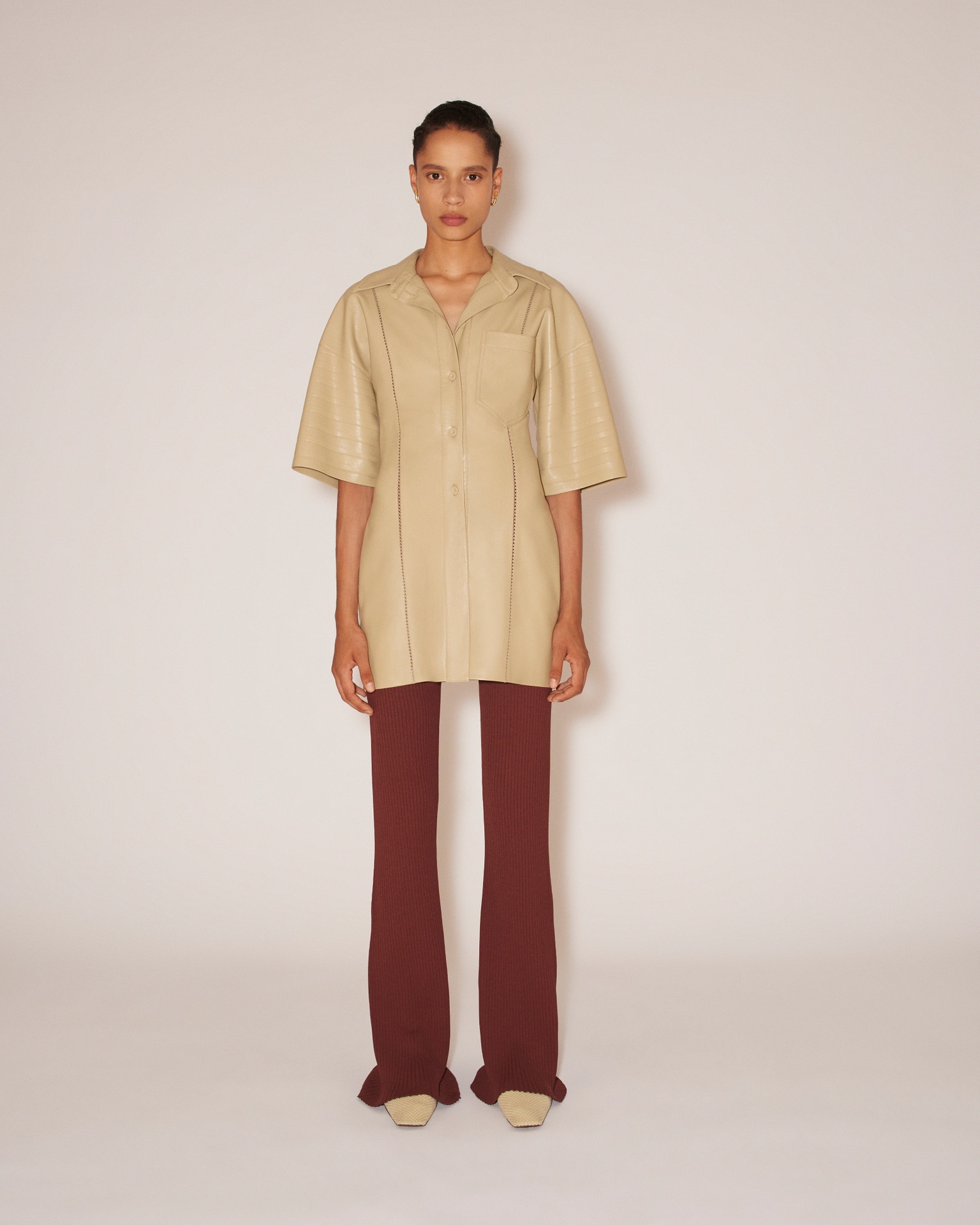 TAYA - Vegan leather corrugated effect short sleeve shirt - Pebble - 2