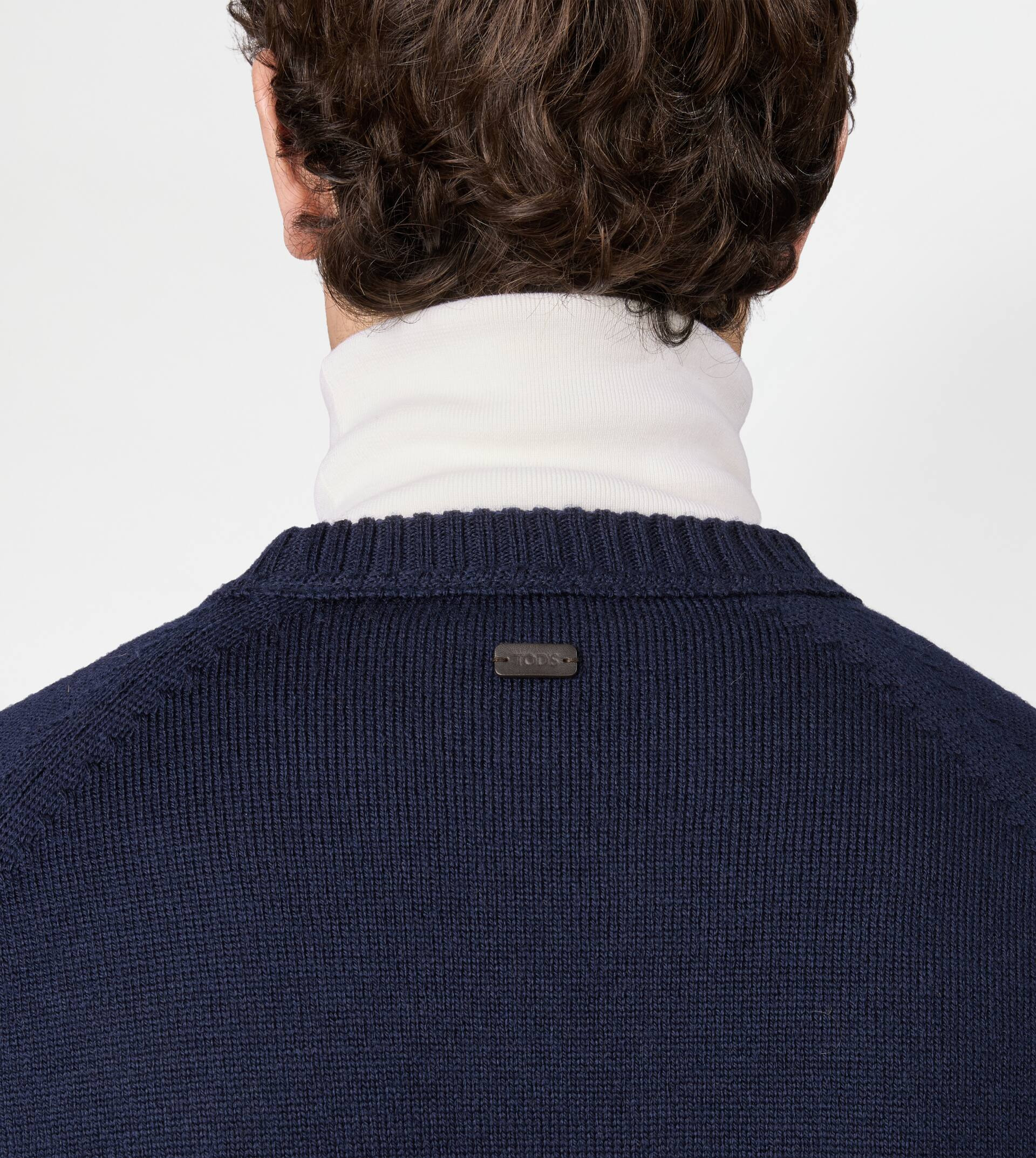 ROUND-NECK PULLOVER IN MERINO WOOL - BLUE - 6