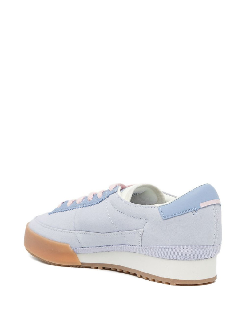 Aura sneakers 3