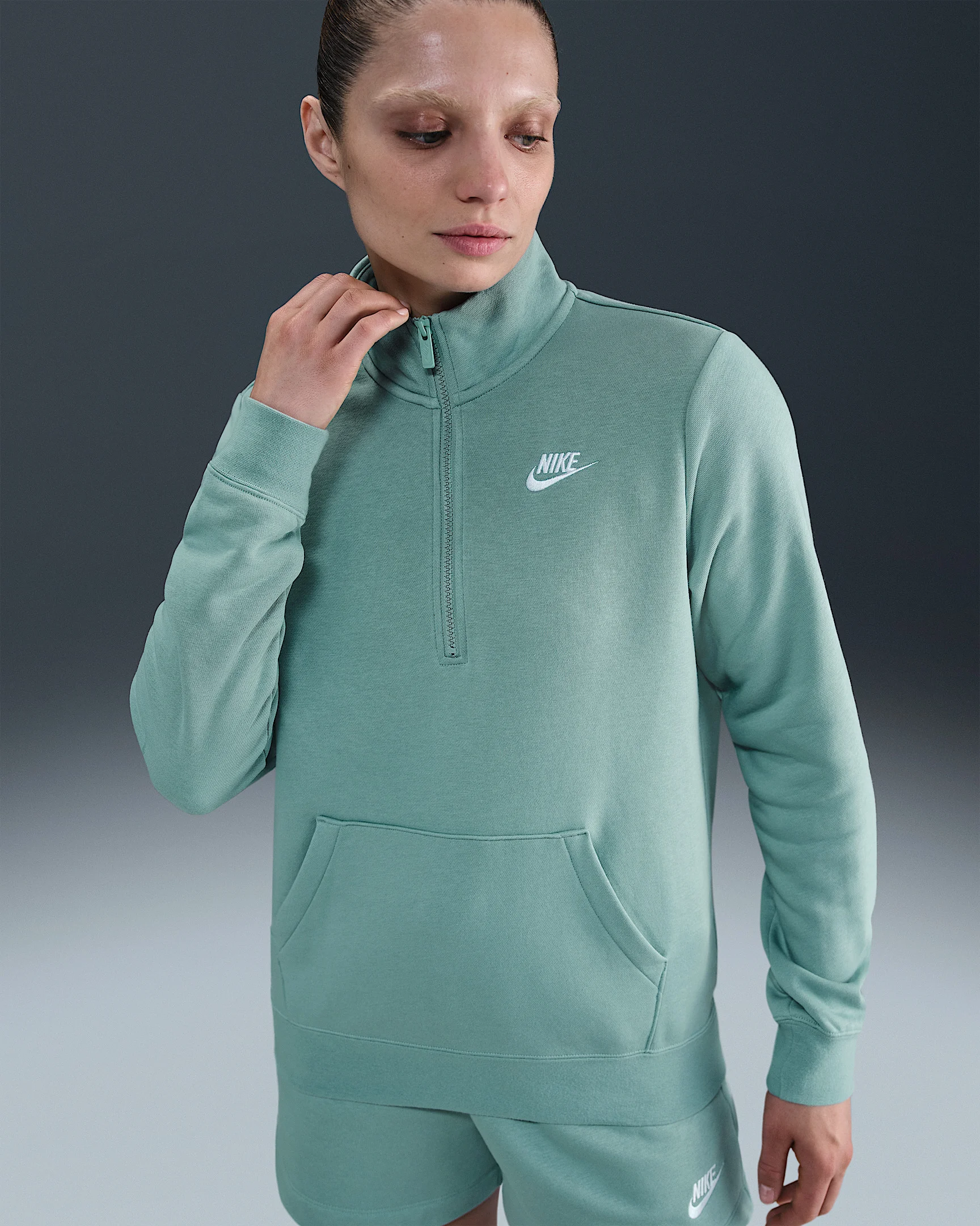 Nike Sportswear 클럽 양털 여성 1/2-Zip 스웨터 - 1