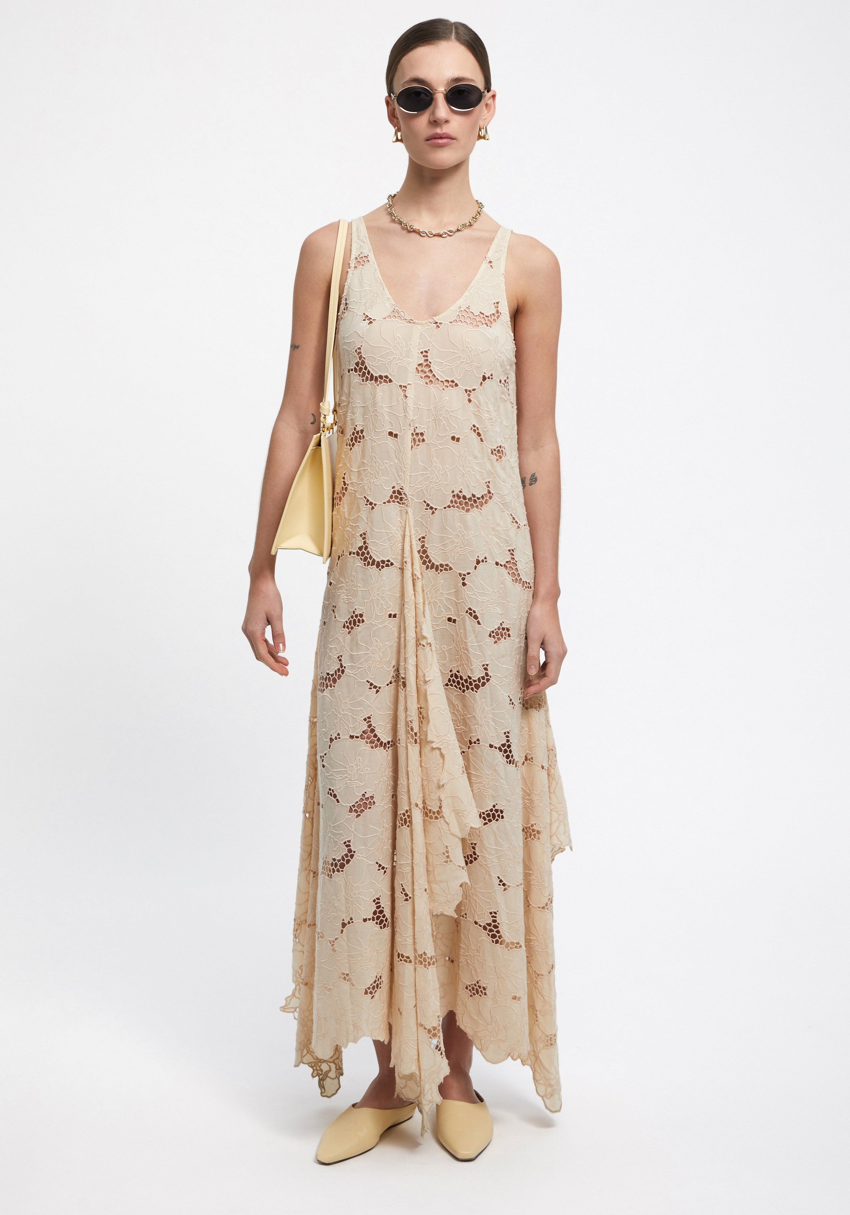 REEF
Lace fluted maxi dress - 2