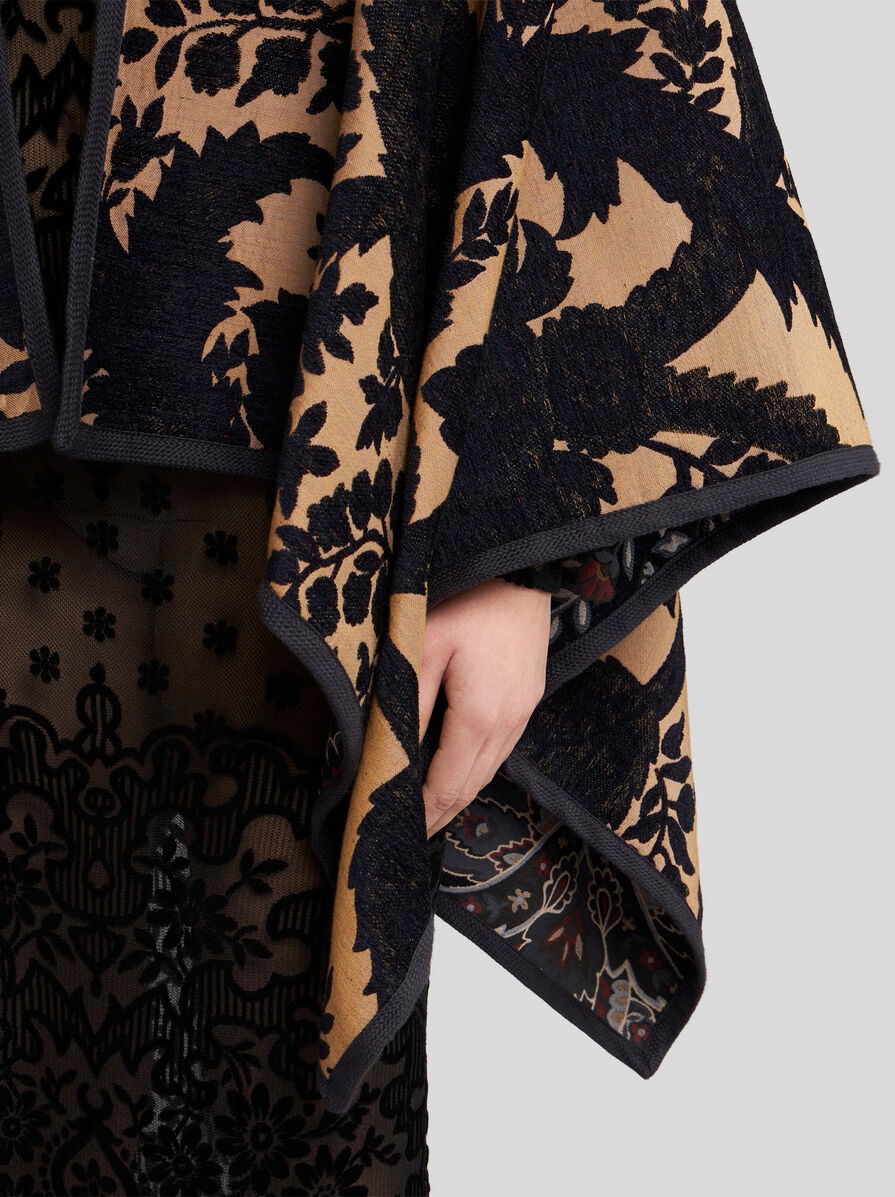 REVERSIBLE JACQUARD CAPE - 3