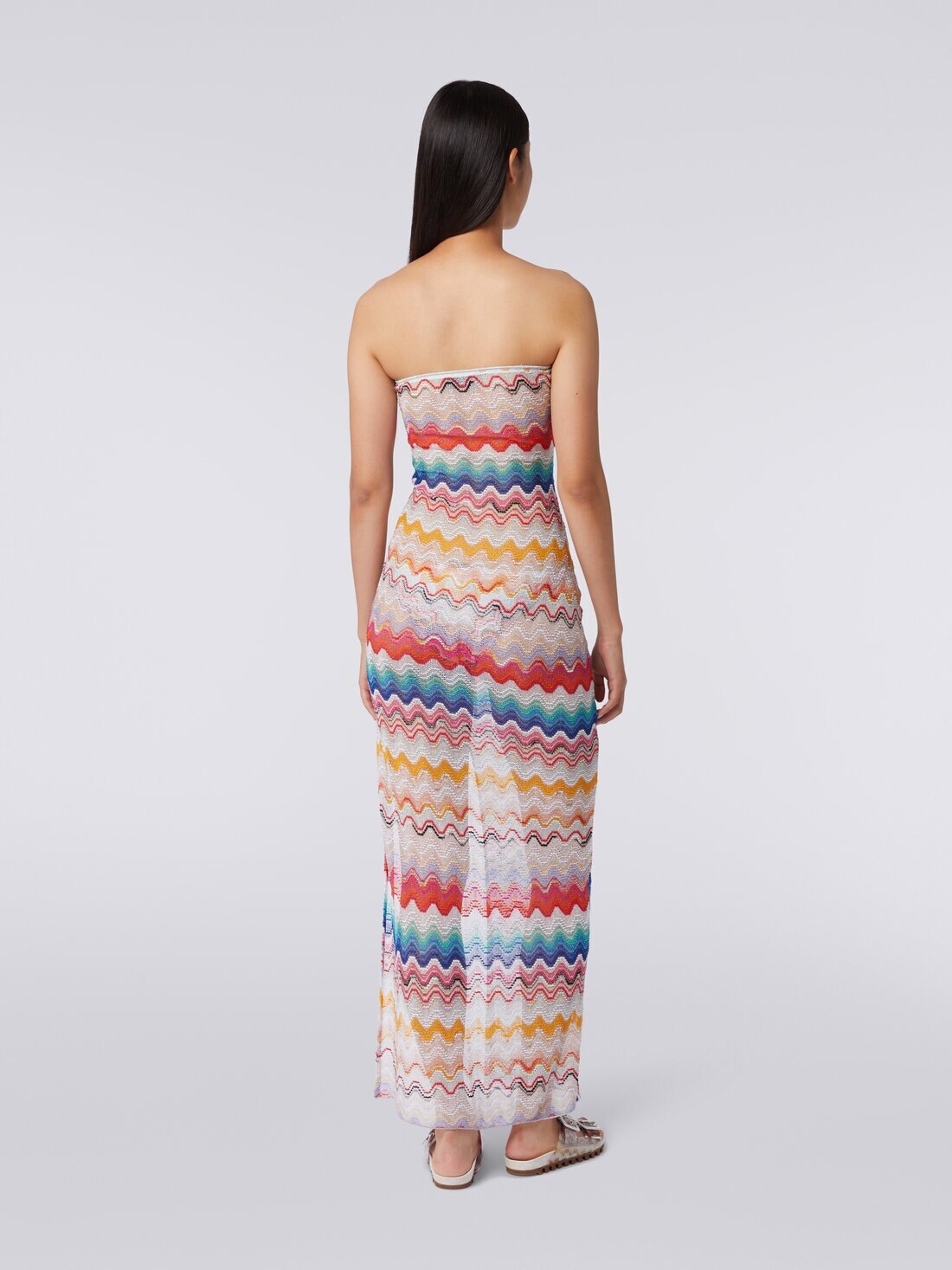 Long cover up dress in wave motif crochet - 4