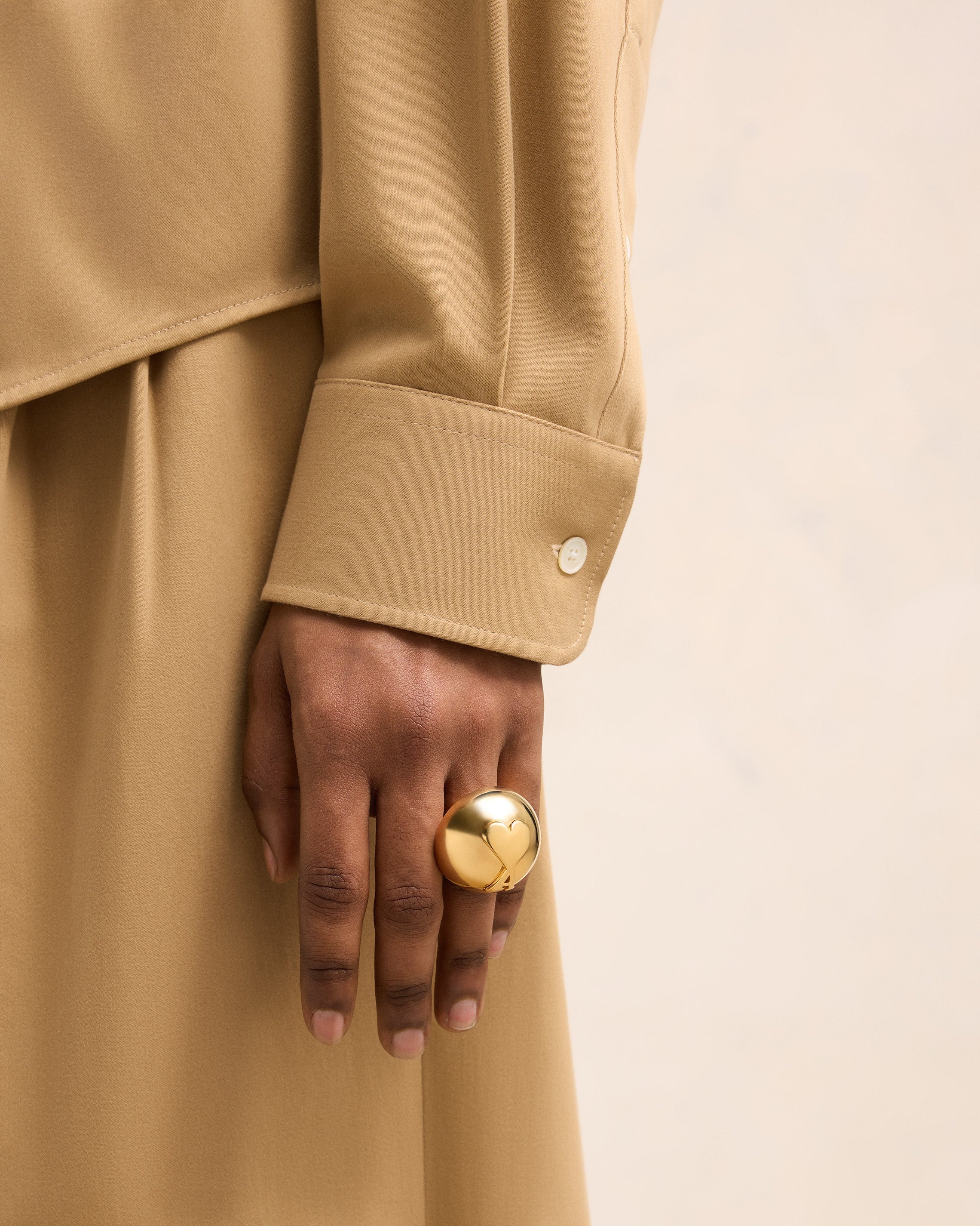 AMI パリス ユニセックス アミ ドゥ クール リング AMI Paris DOMED AMI DE COEUR RING | REVERSIBLE