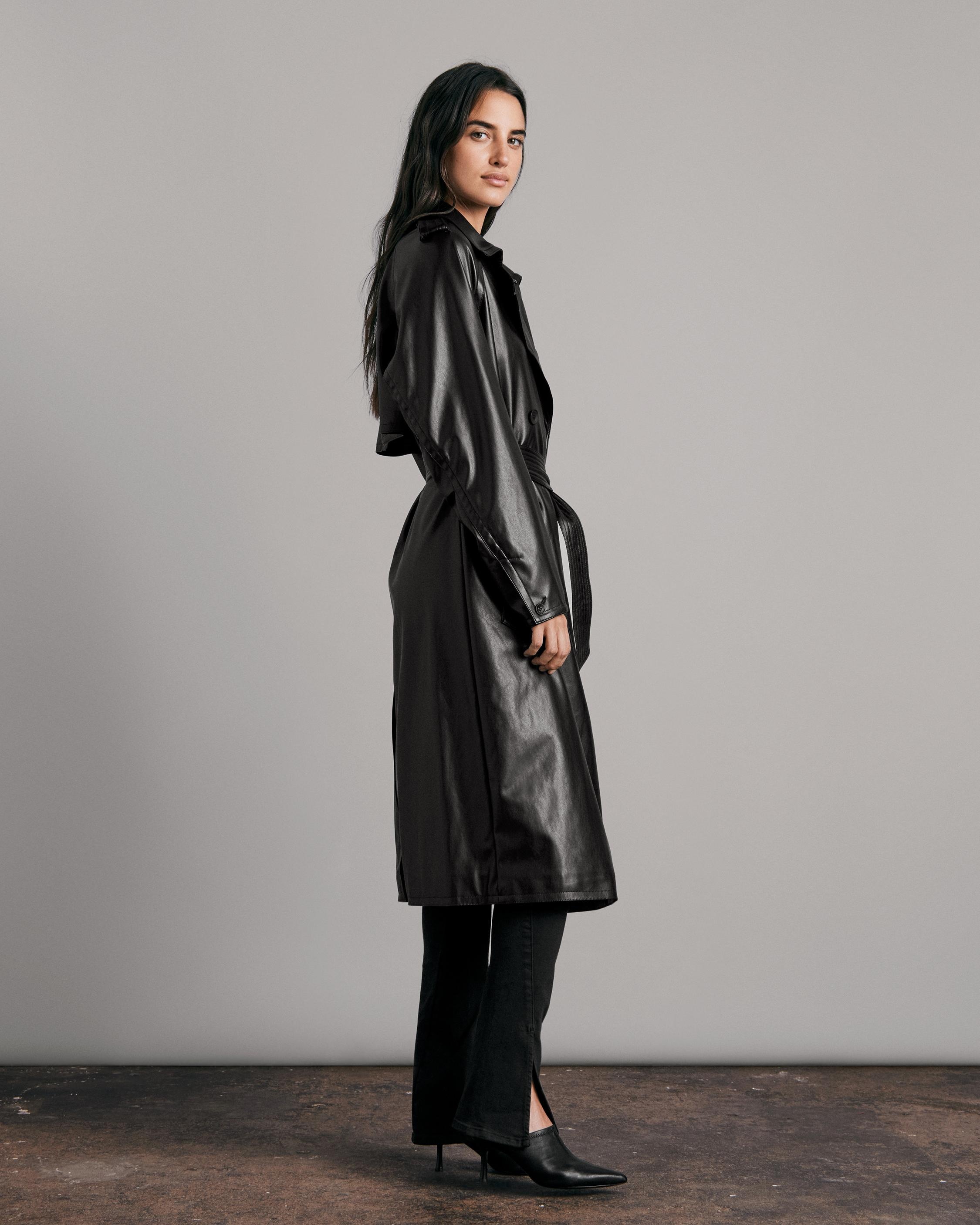 Gwyn Faux Leather Coat
Classic Fit Coat - 3