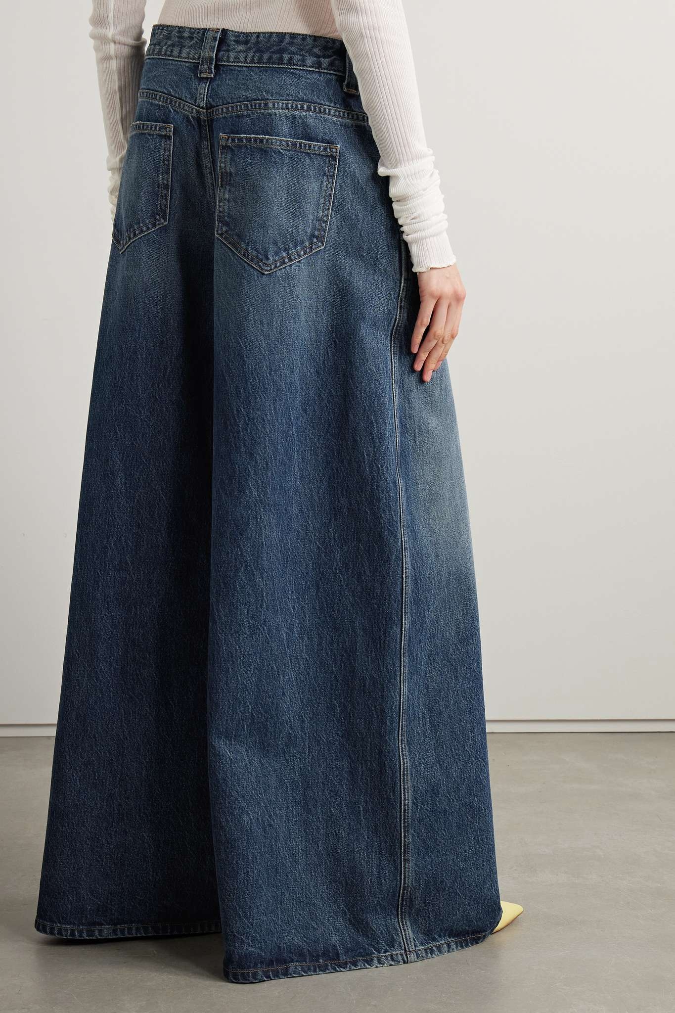 【送料&関税込】Khaite the Jacob Jeans KHAITE Jacob high-rise wide-leg jeans | REVERSIBLE
