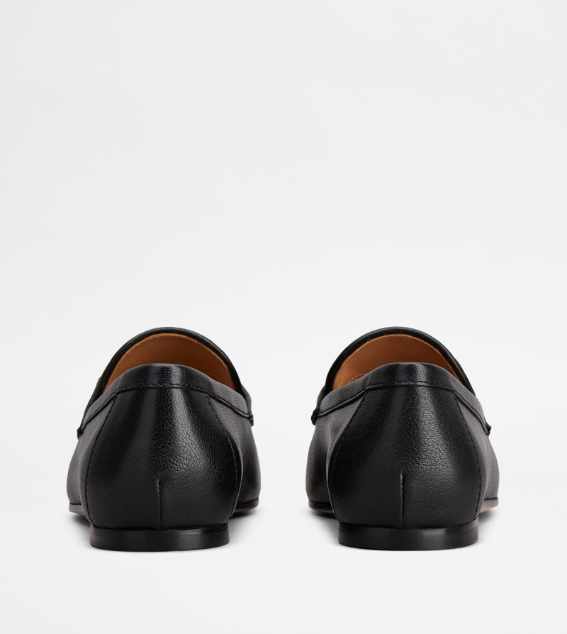 Tod's LOAFERS IN LEATHER - BLACK outlook
