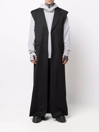 VETEMENTS sleeveless button-up coat outlook