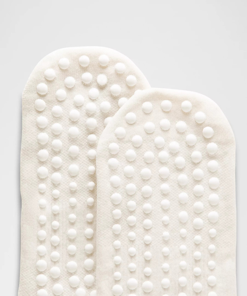 lululemon Unisex Find Your Balance Grip Quarter Socks outlook