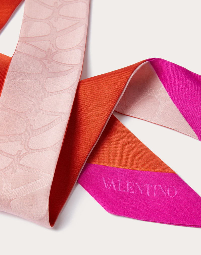 Valentino TOILE ICONOGRAPHE SILK BANDEAU SCARF outlook