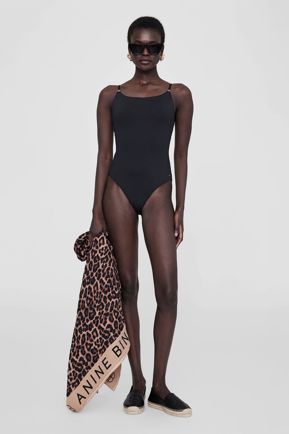 Vesta One Piece - Black - 2