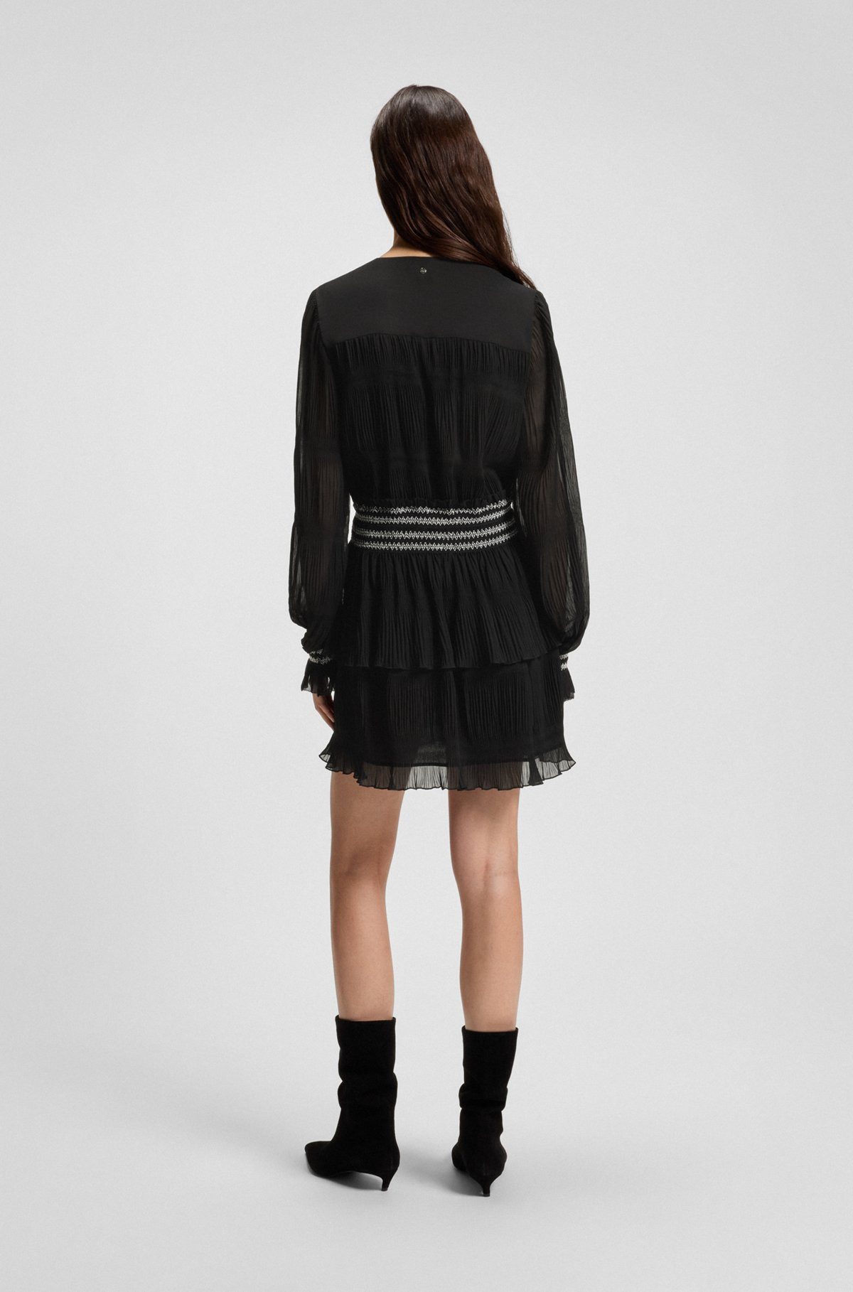 PLISSÉ DRESS WITH SMOCK-STITCHED WAISTBAND - 4