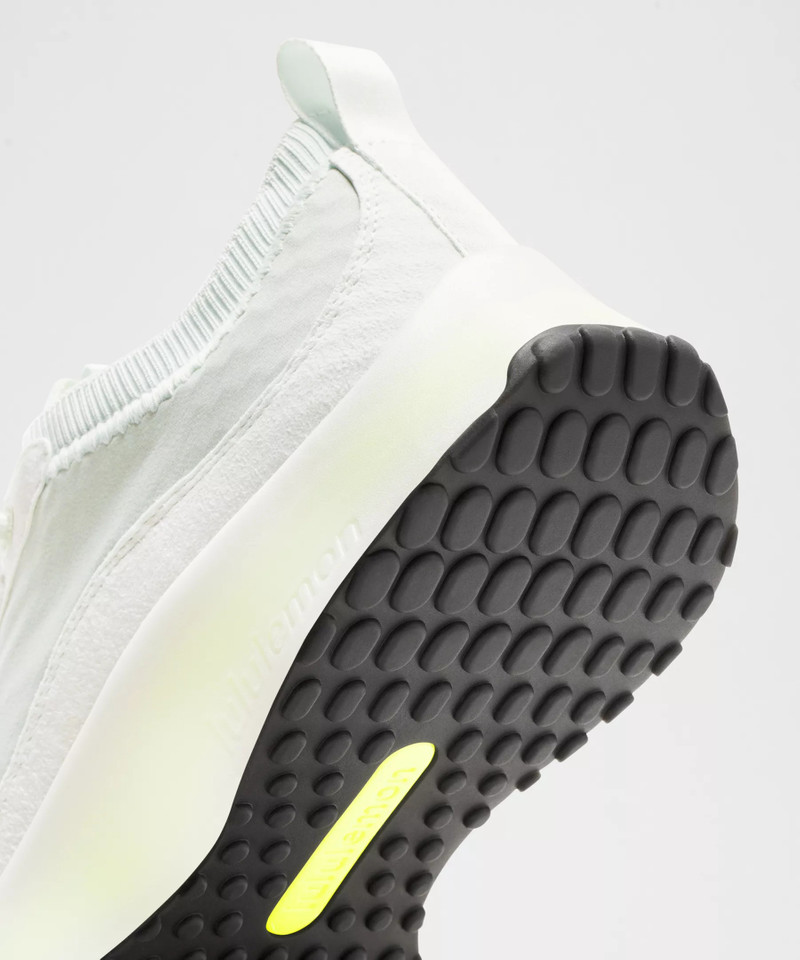 Men's CrossCity Sneaker 9