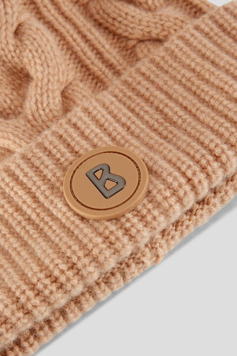 Barbara cashmere hat in Camel 3