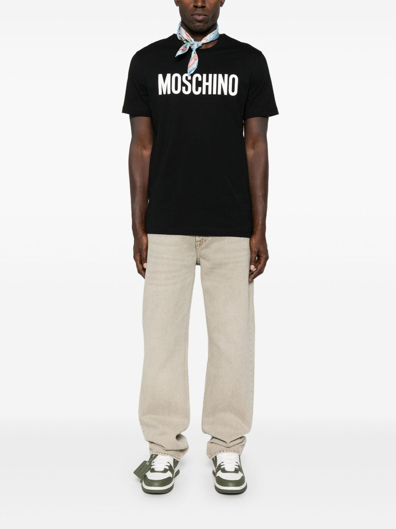 Moschino logo-print T-shirt outlook