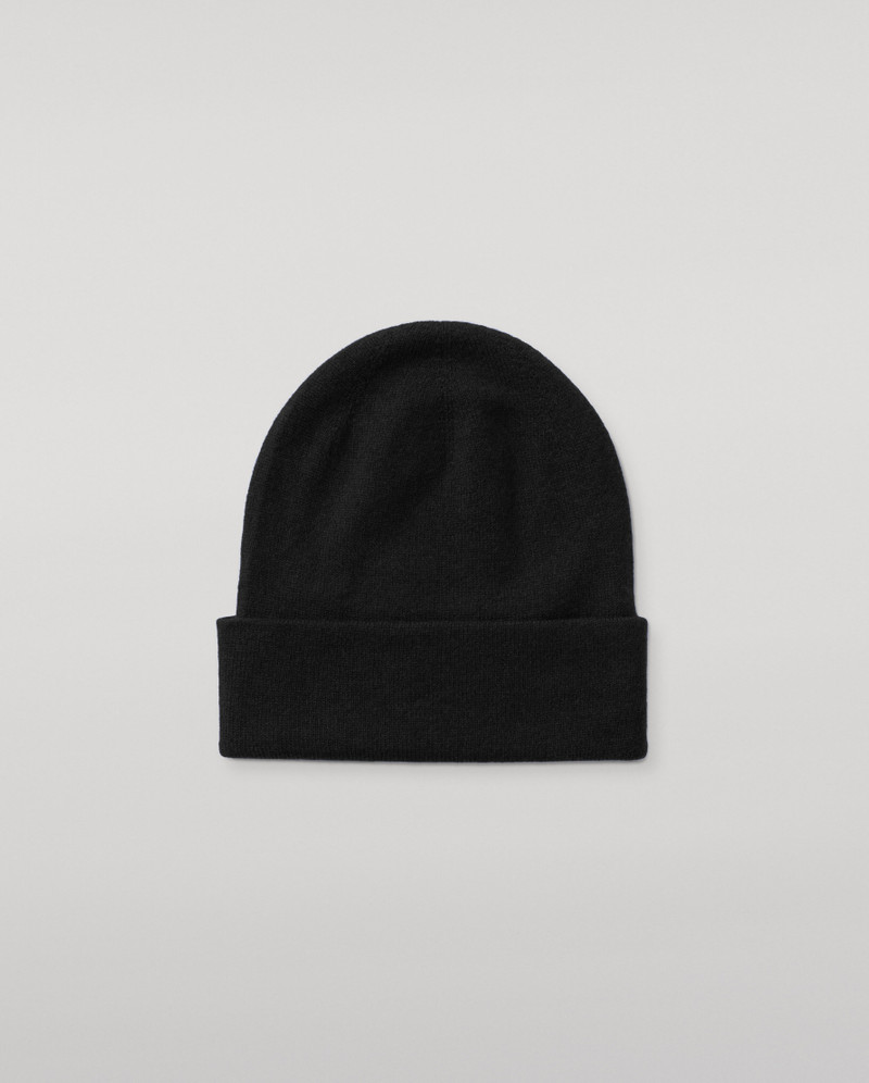 Braemar Black Cashmere Beanie 1