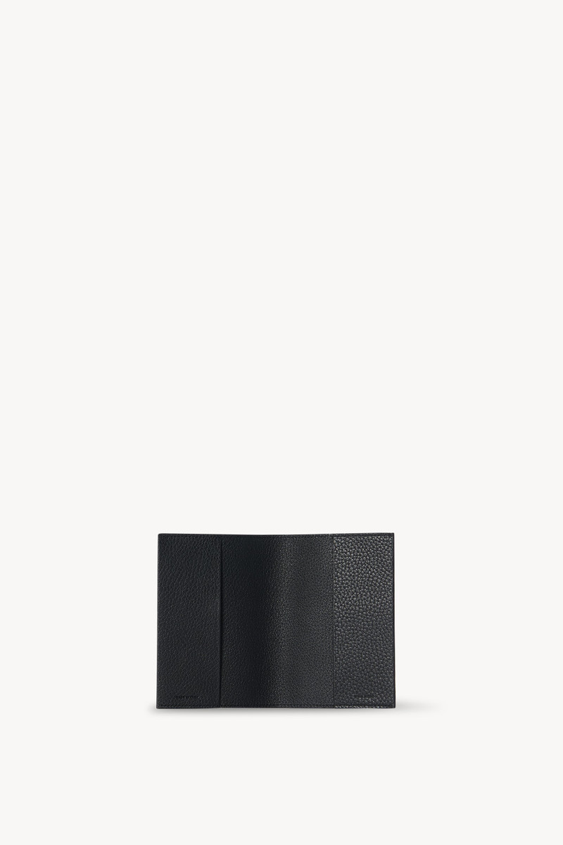 Passport Holder in Leather 3