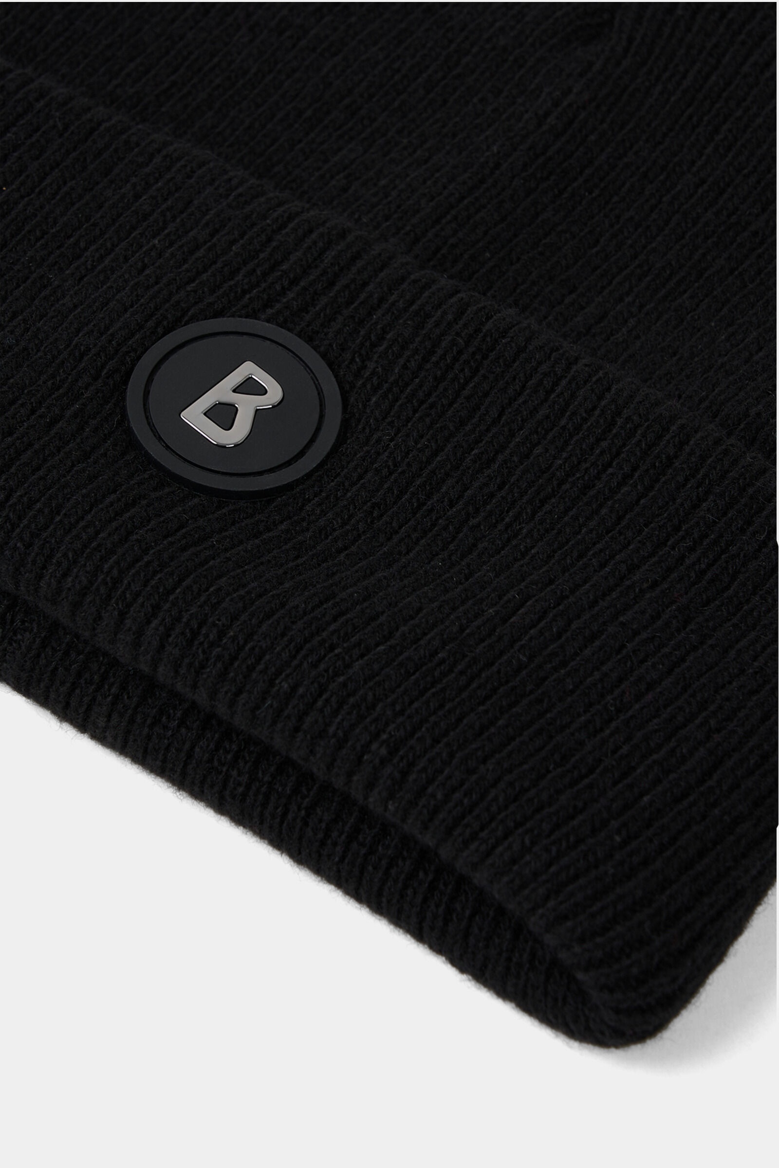 Gustav Beanie in Black - 3