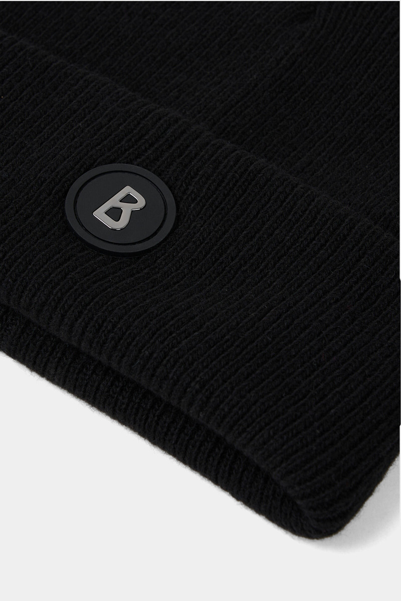 Gustav Beanie in Black 3