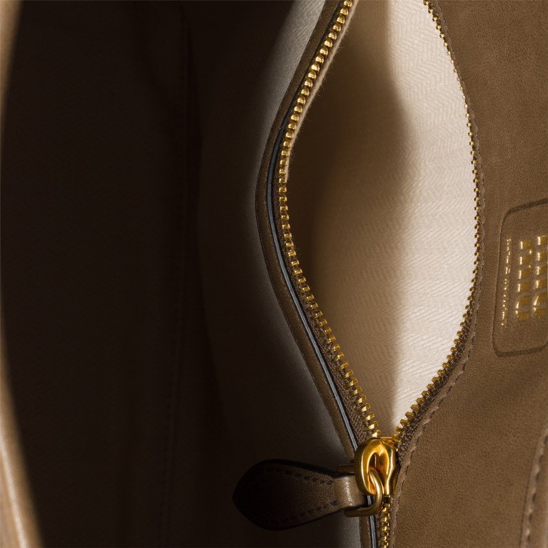 Aventure nappa leather bucket bag 4