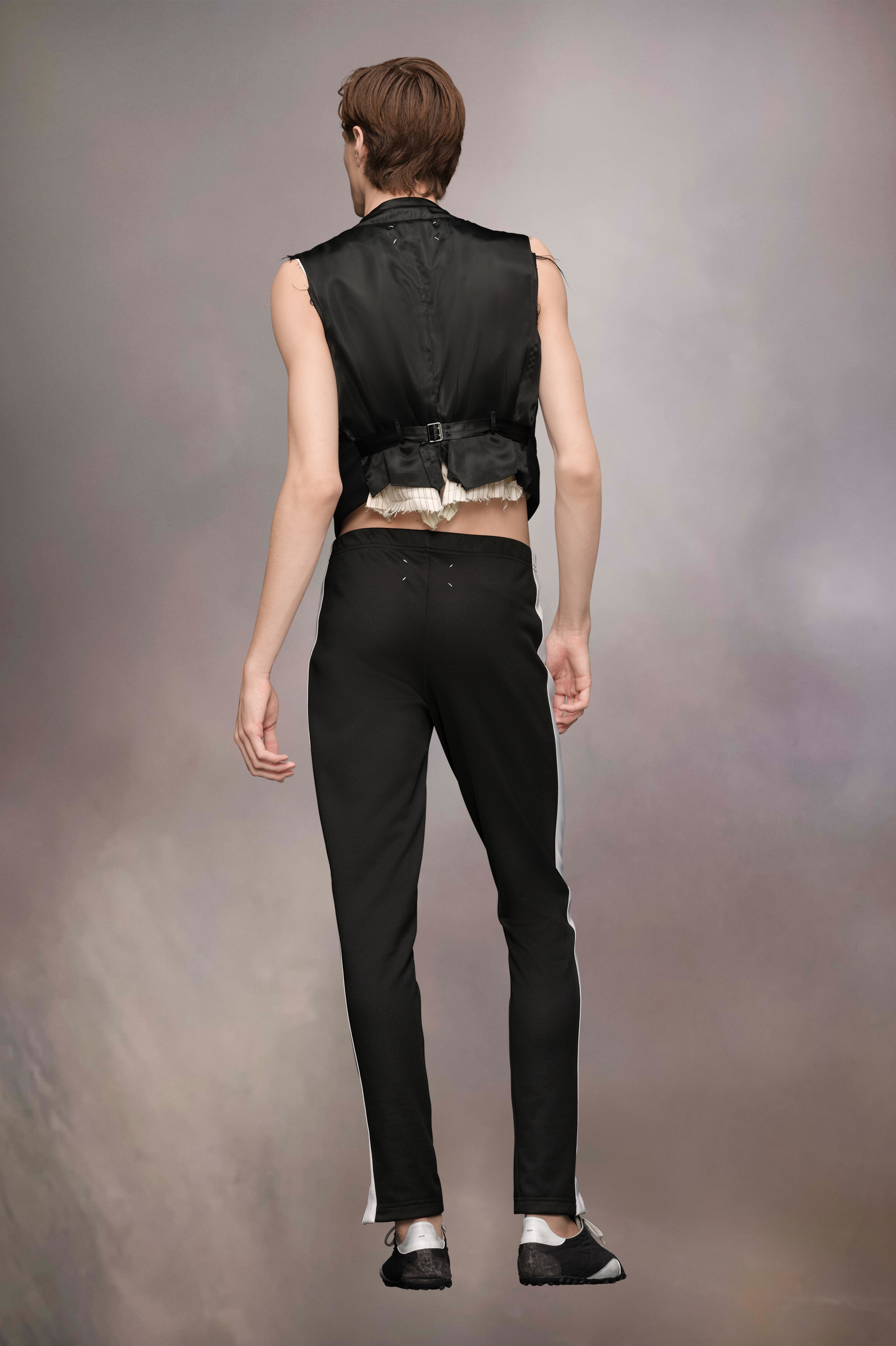 Anonymity of the lining waistcoat - 5