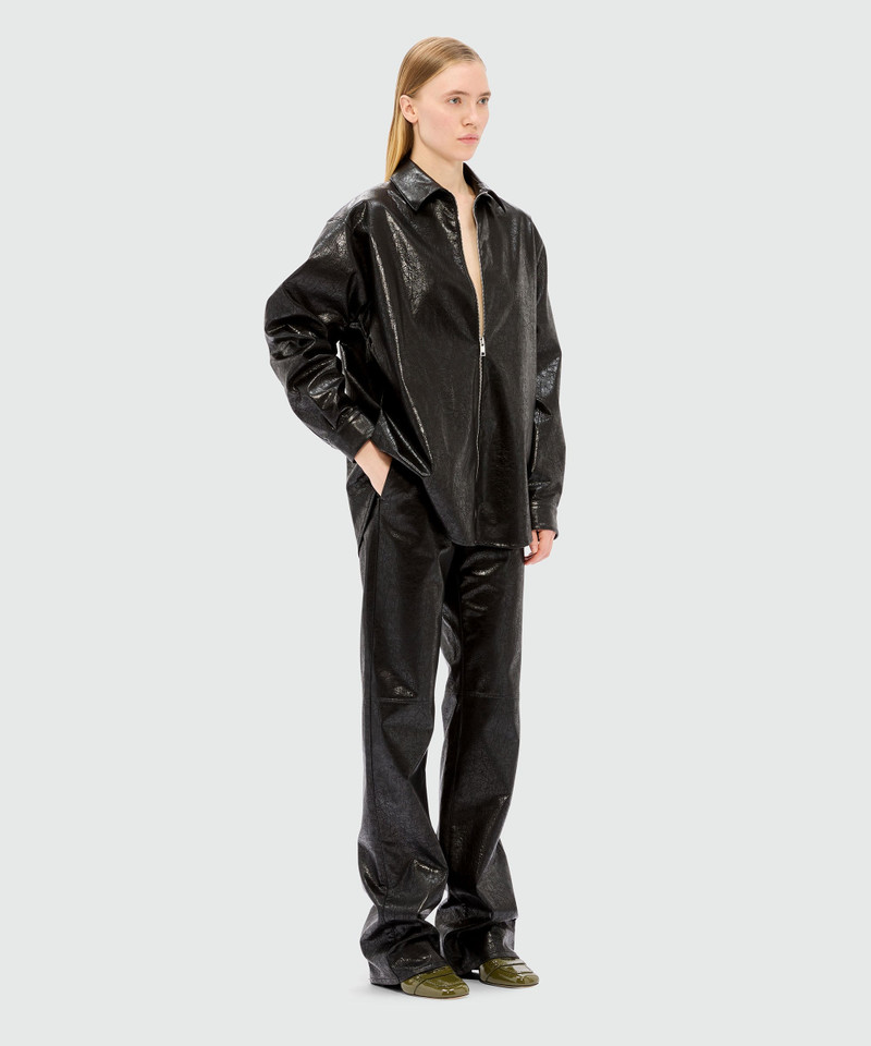 Black shirt in faux leather with a crackle effect 4