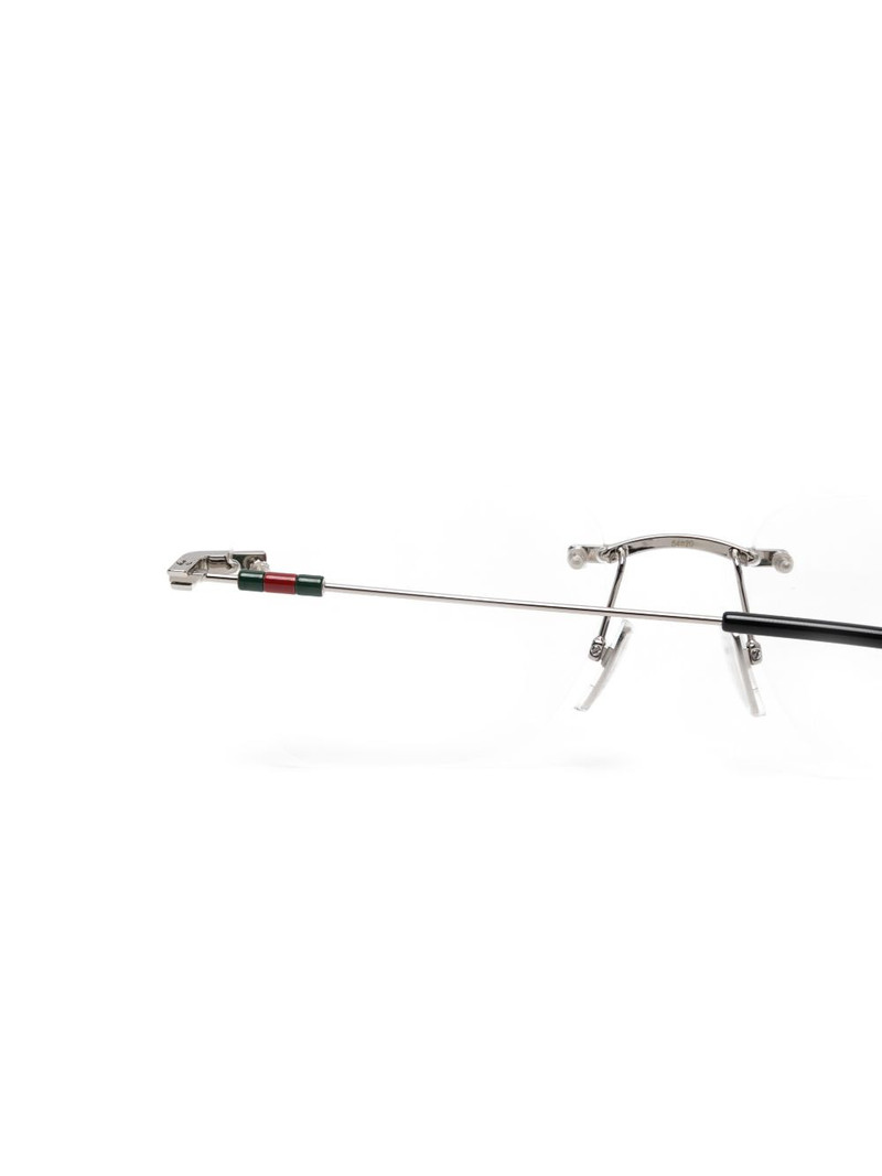 oval-frame glasses 3