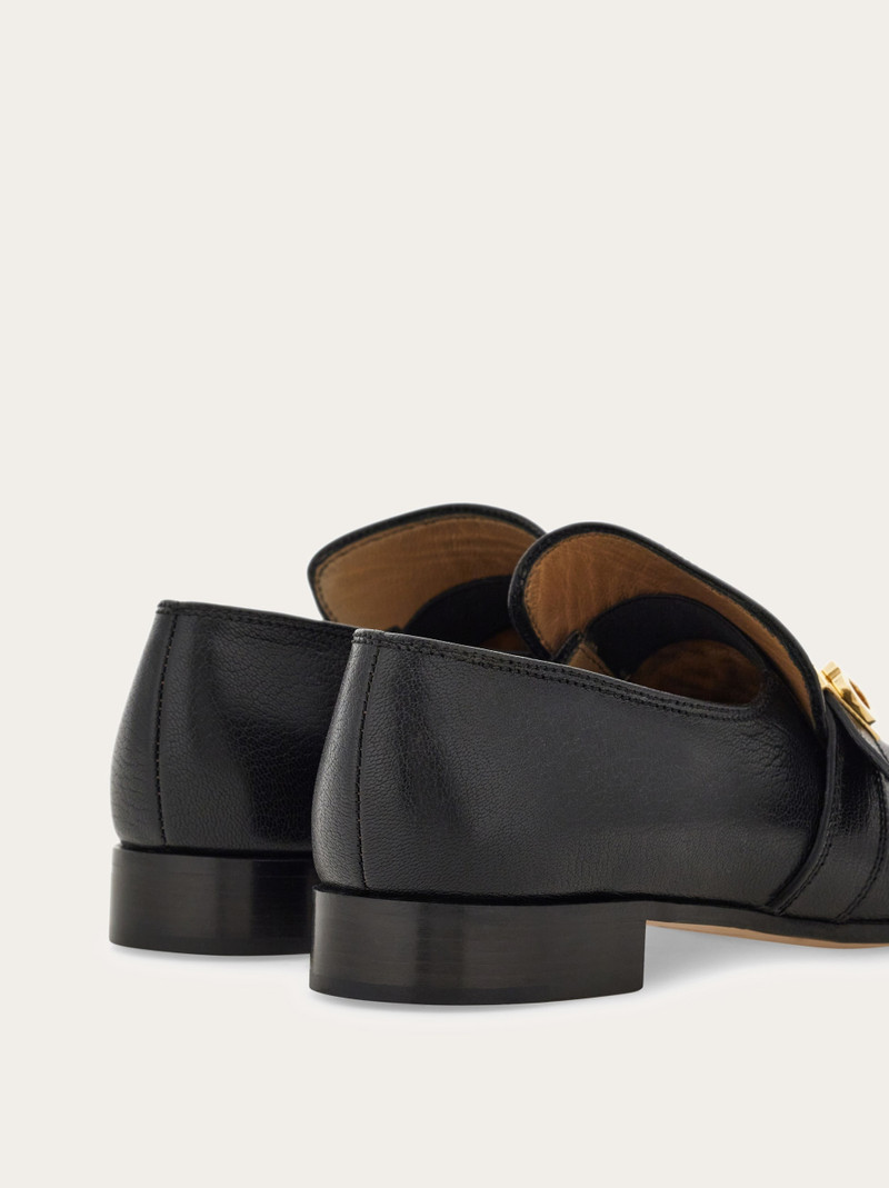 Hug buckle loafer 4