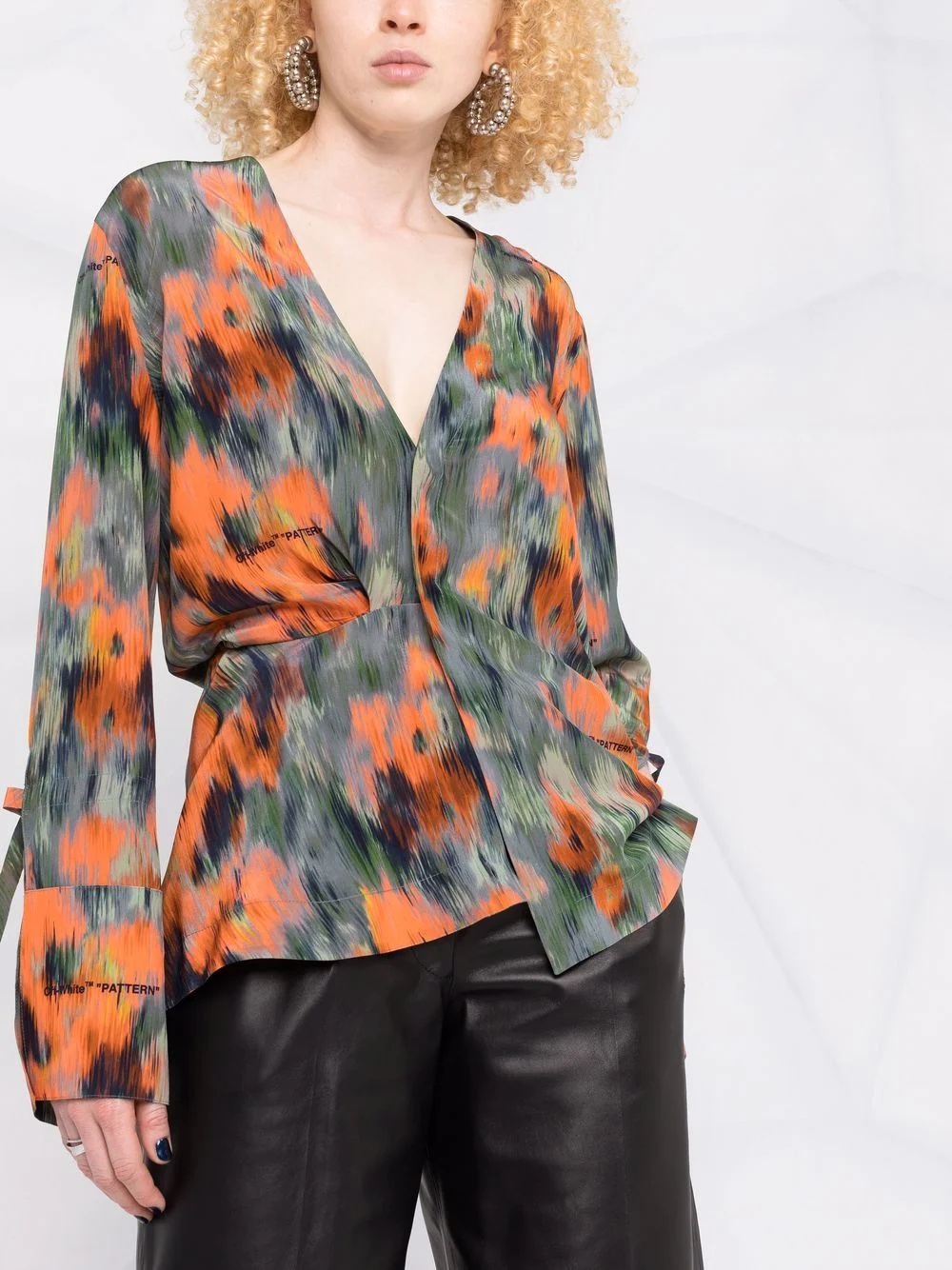 graphic-print silk blouse - 5