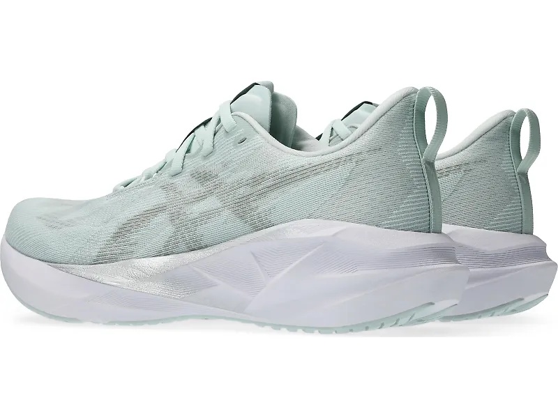 ASICS Novablast 5 - 7