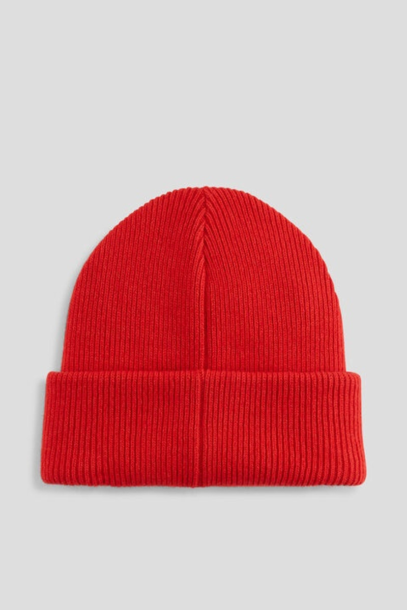 Gustav Beanie in Red 3