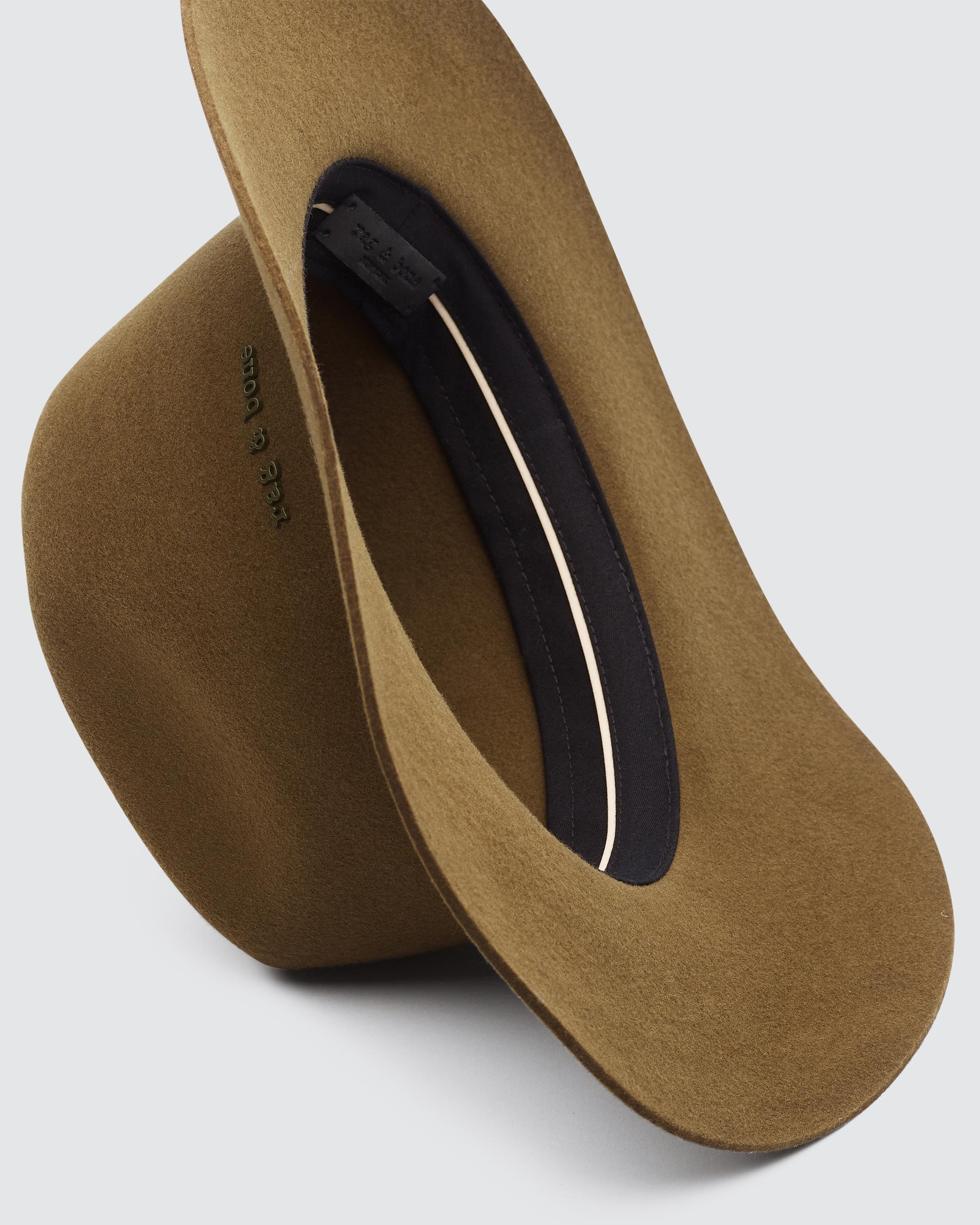 City Felt Hat
Wool Hat - 2