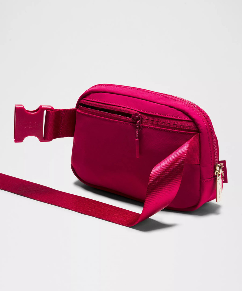 Everywhere Belt Bag with Long Strap 1L 4