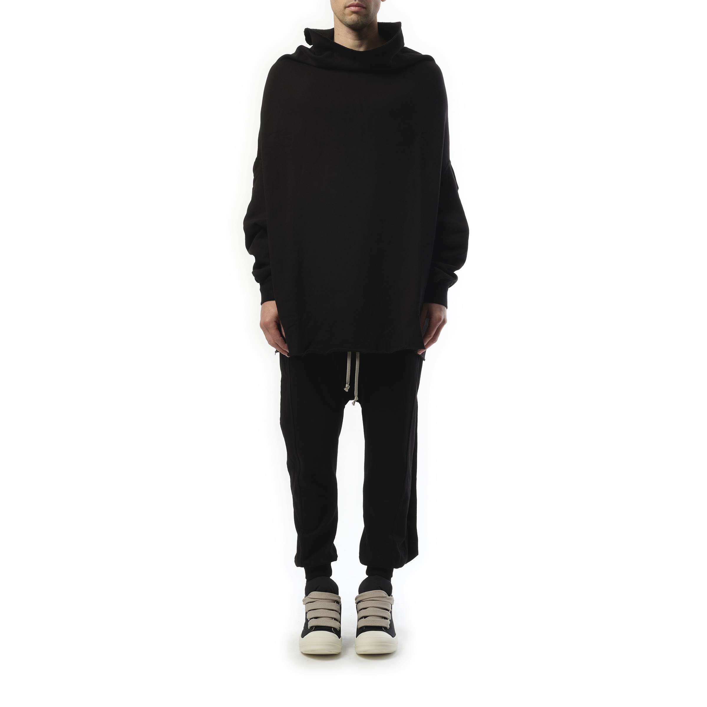 Shroud Sweatshirt in Black - 4